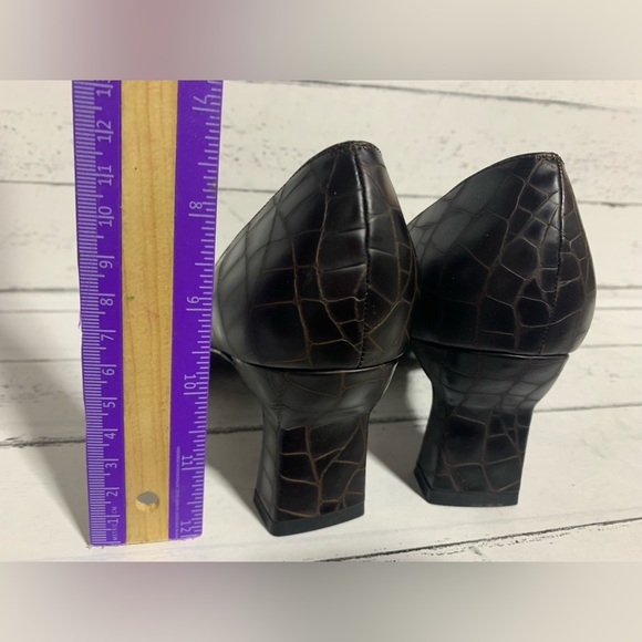 Stuart Weitzman Women’s Size 8.5 Brown Leather Pumps, Made in Spain, Classic - Picture 3 of 12